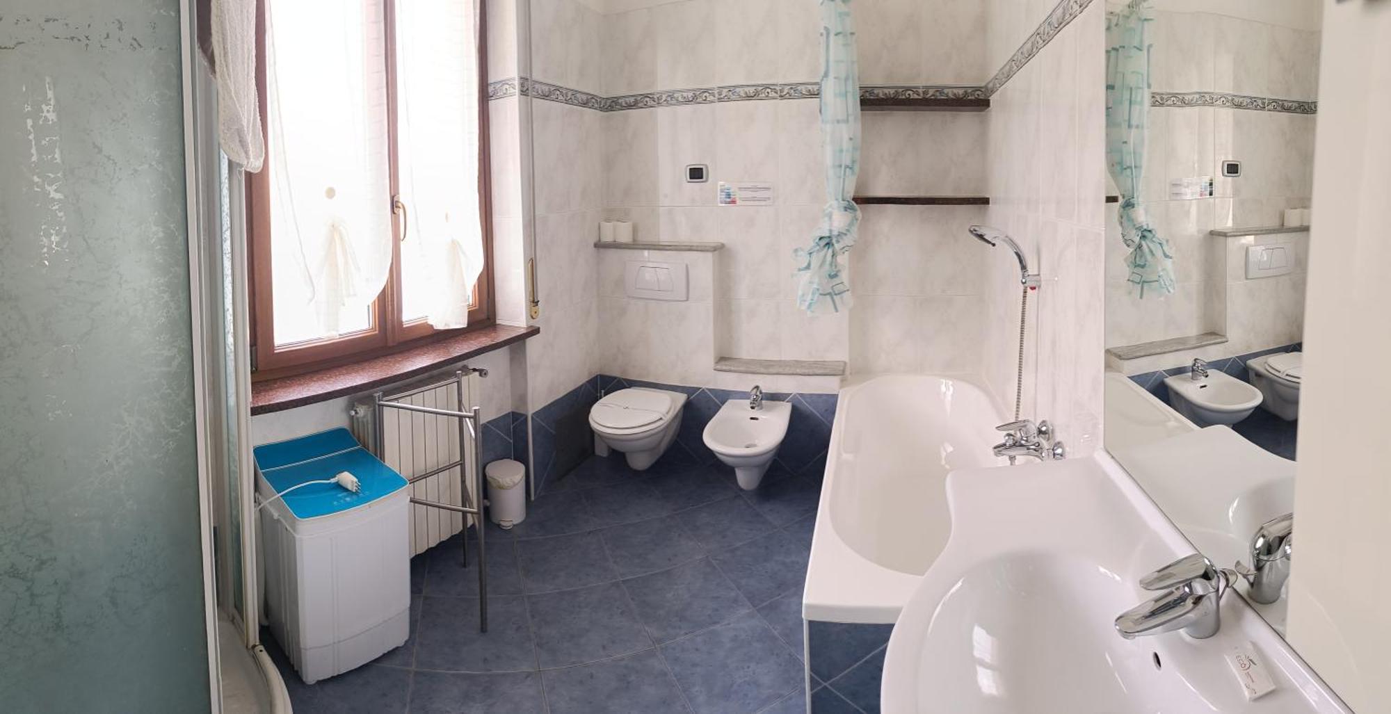 Affittacamere Valchiavenna - Foresteria Lombarda Con Parcheggio Privato Sul Posto! Apprezzata Gestione Familiare Dal 2012, Qualita-Prezzo Top! "Guest-House With Private Parking On Site! Appreciated Family Management Since 2012, Quality-Price Top!" Bagian luar foto