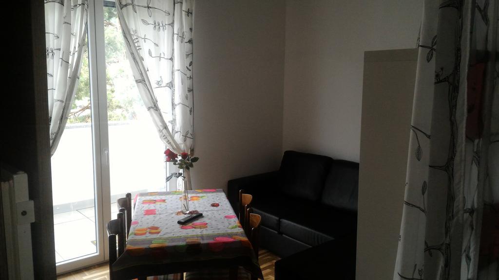 Affittacamere Valchiavenna - Foresteria Lombarda Con Parcheggio Privato Sul Posto! Apprezzata Gestione Familiare Dal 2012, Qualita-Prezzo Top! "Guest-House With Private Parking On Site! Appreciated Family Management Since 2012, Quality-Price Top!" Bagian luar foto