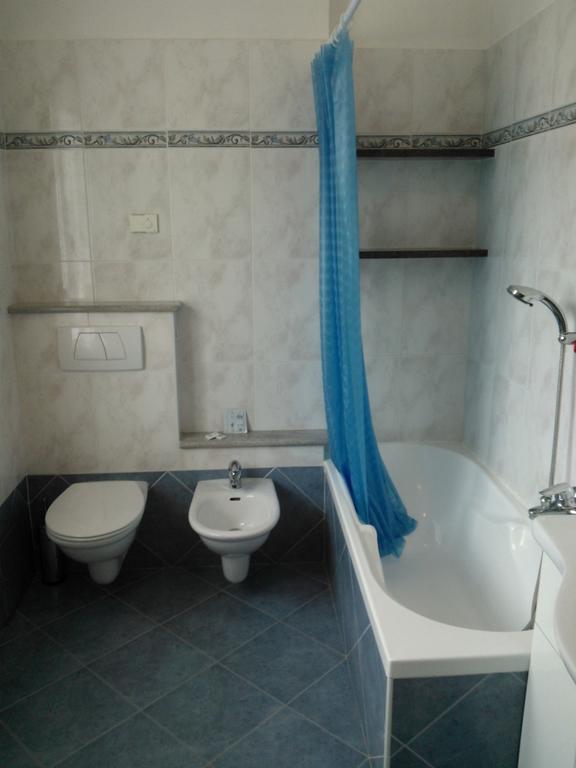 Affittacamere Valchiavenna - Foresteria Lombarda Con Parcheggio Privato Sul Posto! Apprezzata Gestione Familiare Dal 2012, Qualita-Prezzo Top! "Guest-House With Private Parking On Site! Appreciated Family Management Since 2012, Quality-Price Top!" Bagian luar foto