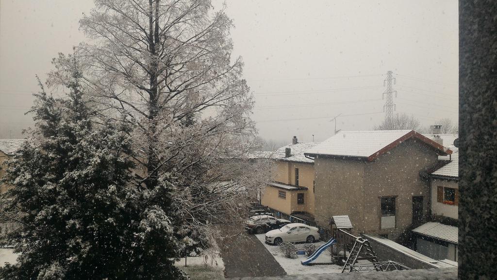 Affittacamere Valchiavenna - Foresteria Lombarda Con Parcheggio Privato Sul Posto! Apprezzata Gestione Familiare Dal 2012, Qualita-Prezzo Top! "Guest-House With Private Parking On Site! Appreciated Family Management Since 2012, Quality-Price Top!" Bagian luar foto
