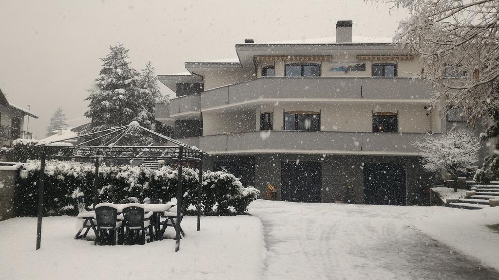 Affittacamere Valchiavenna - Foresteria Lombarda Con Parcheggio Privato Sul Posto! Apprezzata Gestione Familiare Dal 2012, Qualita-Prezzo Top! "Guest-House With Private Parking On Site! Appreciated Family Management Since 2012, Quality-Price Top!" Bagian luar foto