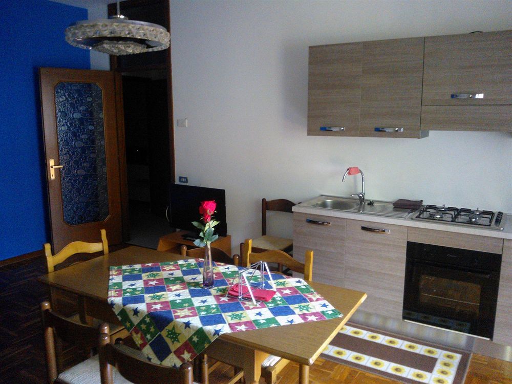 Affittacamere Valchiavenna - Foresteria Lombarda Con Parcheggio Privato Sul Posto! Apprezzata Gestione Familiare Dal 2012, Qualita-Prezzo Top! "Guest-House With Private Parking On Site! Appreciated Family Management Since 2012, Quality-Price Top!" Bagian luar foto
