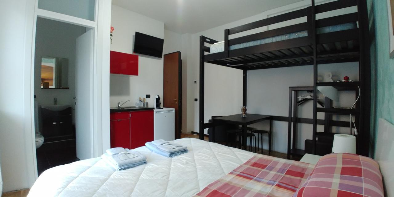Affittacamere Valchiavenna - Foresteria Lombarda Con Parcheggio Privato Sul Posto! Apprezzata Gestione Familiare Dal 2012, Qualita-Prezzo Top! "Guest-House With Private Parking On Site! Appreciated Family Management Since 2012, Quality-Price Top!" Bagian luar foto