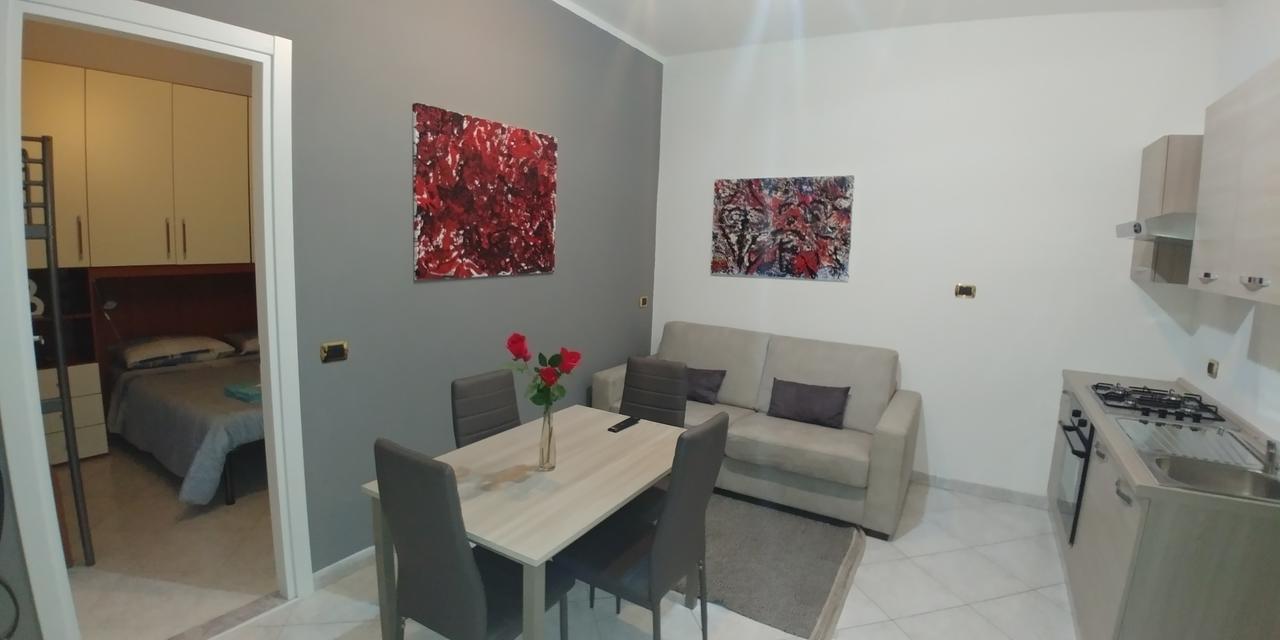 Affittacamere Valchiavenna - Foresteria Lombarda Con Parcheggio Privato Sul Posto! Apprezzata Gestione Familiare Dal 2012, Qualita-Prezzo Top! "Guest-House With Private Parking On Site! Appreciated Family Management Since 2012, Quality-Price Top!" Bagian luar foto