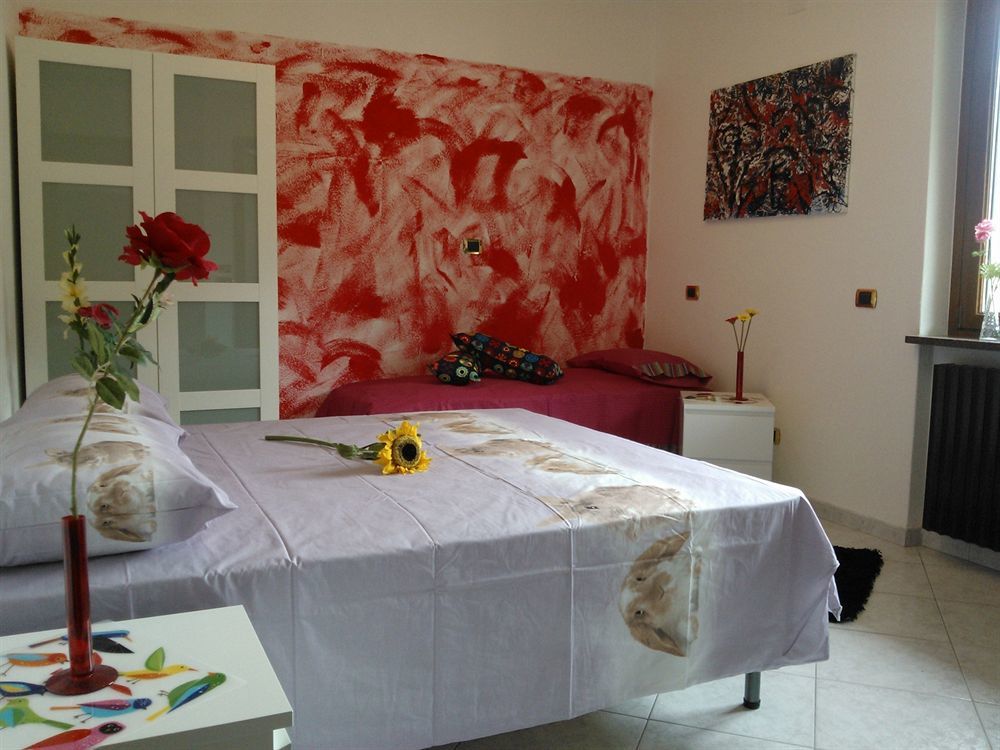 Affittacamere Valchiavenna - Foresteria Lombarda Con Parcheggio Privato Sul Posto! Apprezzata Gestione Familiare Dal 2012, Qualita-Prezzo Top! "Guest-House With Private Parking On Site! Appreciated Family Management Since 2012, Quality-Price Top!" Bagian luar foto