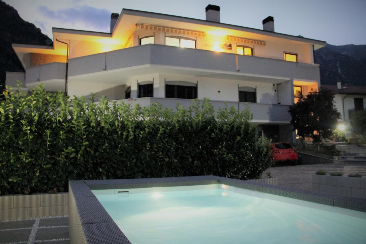 Affittacamere Valchiavenna - Foresteria Lombarda Con Parcheggio Privato Sul Posto! Apprezzata Gestione Familiare Dal 2012, Qualita-Prezzo Top! "Guest-House With Private Parking On Site! Appreciated Family Management Since 2012, Quality-Price Top!" Bagian luar foto
