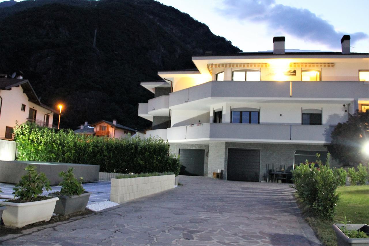 Affittacamere Valchiavenna - Foresteria Lombarda Con Parcheggio Privato Sul Posto! Apprezzata Gestione Familiare Dal 2012, Qualita-Prezzo Top! "Guest-House With Private Parking On Site! Appreciated Family Management Since 2012, Quality-Price Top!" Bagian luar foto