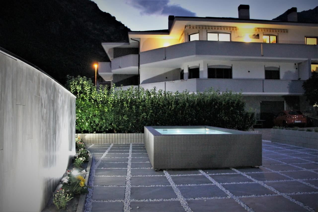 Affittacamere Valchiavenna - Foresteria Lombarda Con Parcheggio Privato Sul Posto! Apprezzata Gestione Familiare Dal 2012, Qualita-Prezzo Top! "Guest-House With Private Parking On Site! Appreciated Family Management Since 2012, Quality-Price Top!" Bagian luar foto