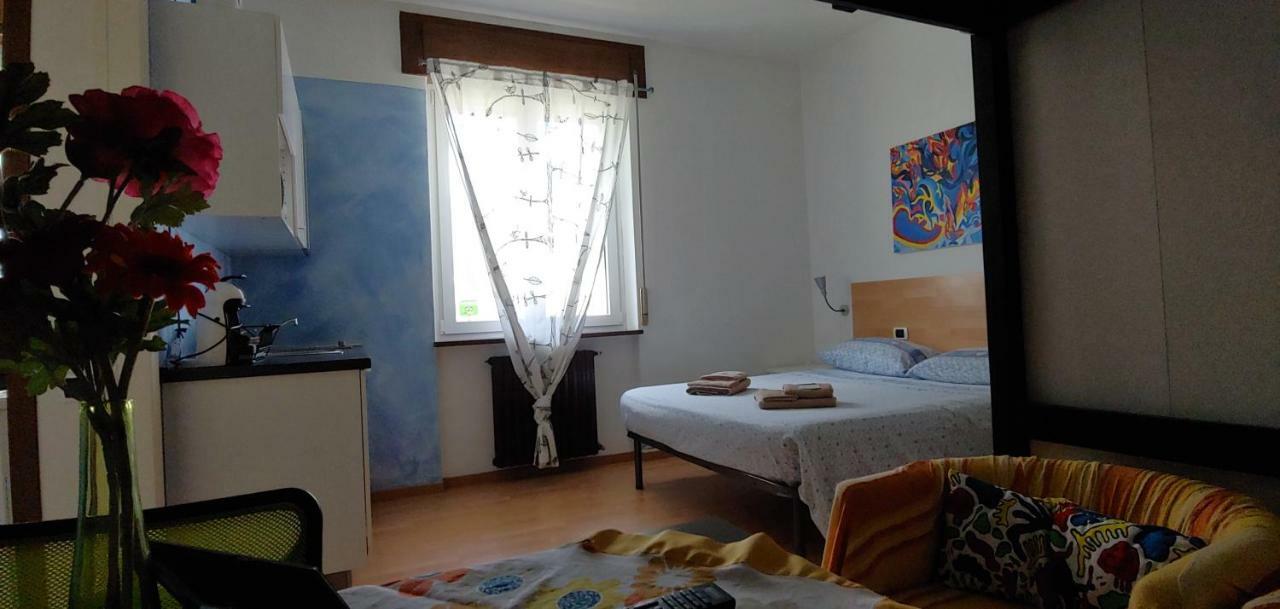 Affittacamere Valchiavenna - Foresteria Lombarda Con Parcheggio Privato Sul Posto! Apprezzata Gestione Familiare Dal 2012, Qualita-Prezzo Top! "Guest-House With Private Parking On Site! Appreciated Family Management Since 2012, Quality-Price Top!" Bagian luar foto