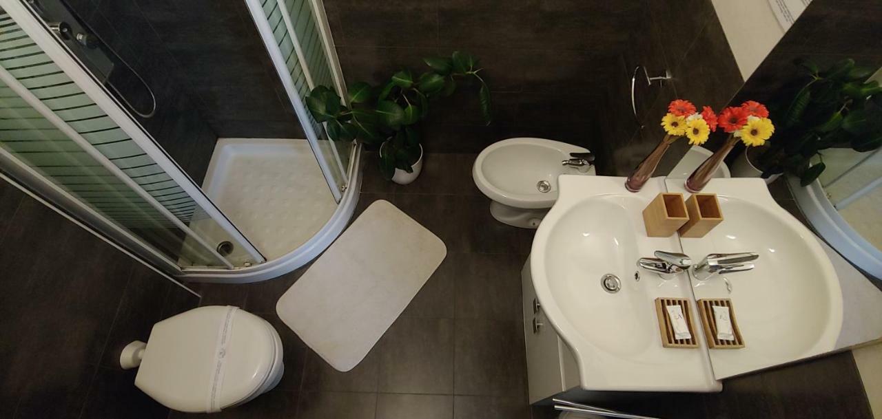 Affittacamere Valchiavenna - Foresteria Lombarda Con Parcheggio Privato Sul Posto! Apprezzata Gestione Familiare Dal 2012, Qualita-Prezzo Top! "Guest-House With Private Parking On Site! Appreciated Family Management Since 2012, Quality-Price Top!" Bagian luar foto